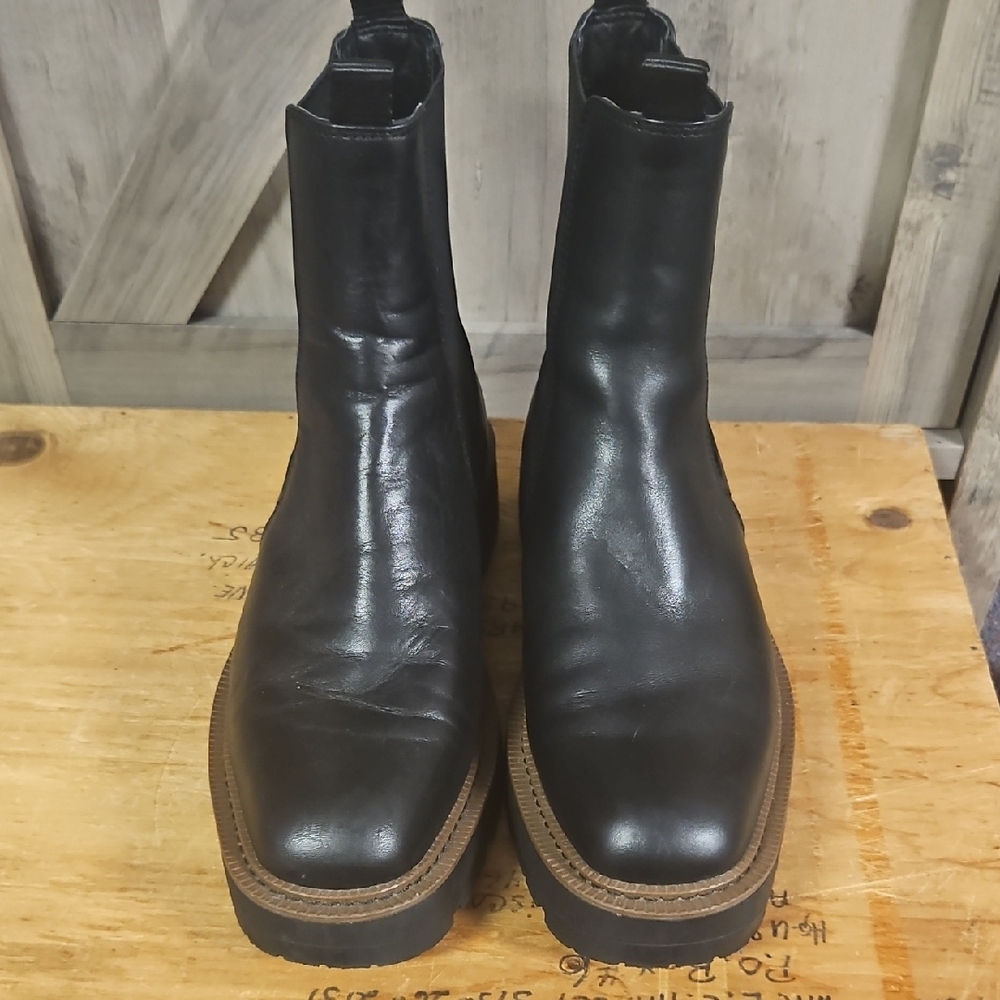 Sam Edelman Black Leather Ankle Boots with Brown Sole